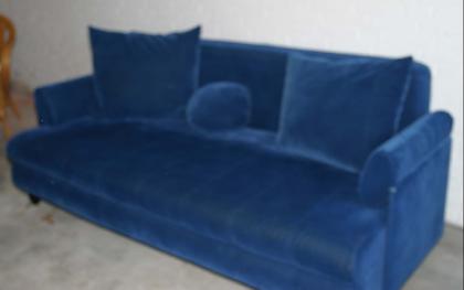 Schönes großes Schlafsofa