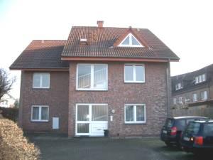 Ideal für Einsteiger Schicke 3 Zimmer- Erdgeschosswohnung mit Garten in Gütersl