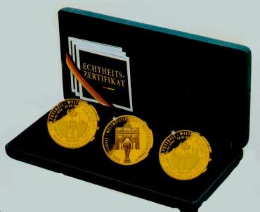 Biete Deutsche Gold-Gedenkprägung zur FIFA-WM 2022