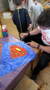 Papa Kind Drachenbasteln im Kindergarten-Oberhausen