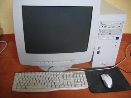 21 Zoll Belinea CRT Monitor günstig abzugeben