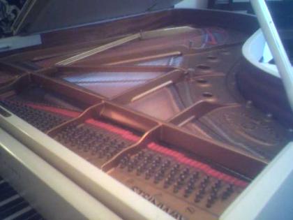 Steinway Sons Modell B-211 Bj. 1981 Weiß poliert