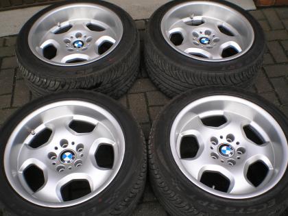 Zu verkaufen sind hier diese 4 Räder