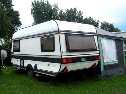 Campingwagen Wohnwagen Hobby Deluxe top gepflegt 88 1. 200 Euro