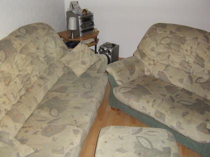 Sofagarnitur 3er 2er hocker incl. 2 dazugehörige sofakissen