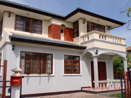 Wohnhaus 3Schlafz. Udonthani Thailand 240m2 Land
