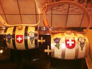 Bernhardiner Fässchen inkl. Lederhalsband Schweizerwappen befüllbar