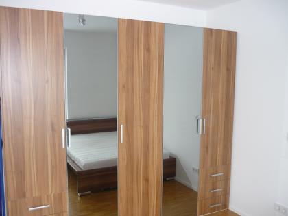 Kleiderschrank Walnussoptik Neupreis ca. 800 Euro
