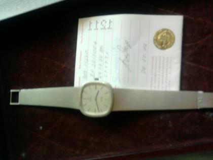 Sammlerstück Omega Herrenarmbanduhr De Ville Quartz 1983 aus Weißgold zu verkauf