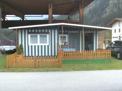 Wohnwagen mit vollisoliertem Ganzjahreszelt im Zillertal / Tirol zu verkaufen S