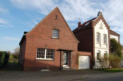 Freistehende Einfamilienhaus auf Gründstück von 1280m2