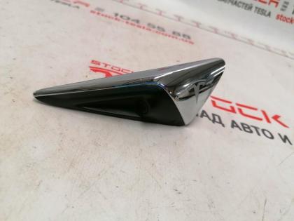 Blinkerrepeater rechts Kamera AP2. 5 und höher Tesla Modell 3 1125107-77-E