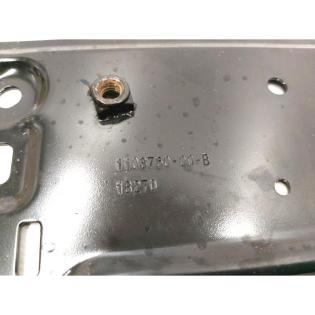 Tesla Model 3 1103760-00-C Radarhalterung Montageplatte