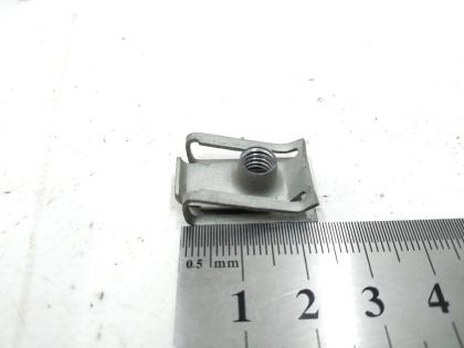 Halterung M6 0 5-3 0 MULTITHREAD Tesla Modell X S REST 3 1013802-00-B