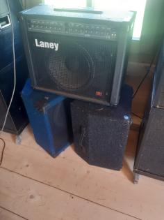 Soundanlage für Konzerte komplett mit Lautsprecher Verstärkern Mischpult usw.