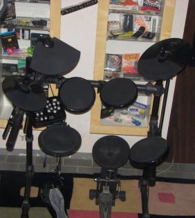 Verkaufe E-Drum-Set Millenium MPS-250 E-Drumset elektronisches Schlagzeug