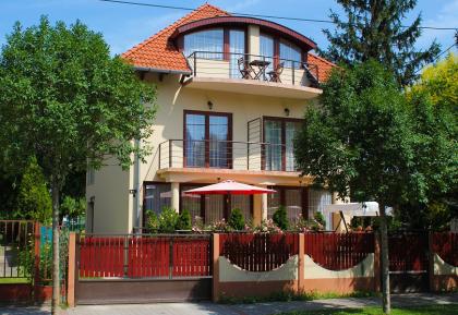 UNGARN Siofok-Goldufer 100 m zum Balaton Südseite
