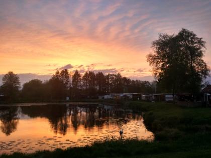 Mobilheim / Chalet / Tinyhouse auf Dauercampingplatz an der Ems