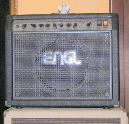 Verkaufe Engl Vollröhren - Gitarrenverstärker Z-5 Fußleiste Combo Amp Röhrenamp