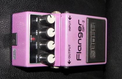 BOSS BF-2 Flanger Effektgerät Gitarreneffekt Effecte Pedal