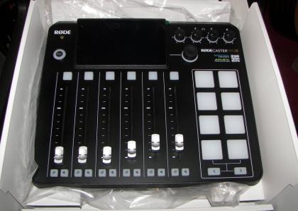 NEU OVP R DECaster Pro II Audio Production Studio mit voller Herstellergarantie und Beleg