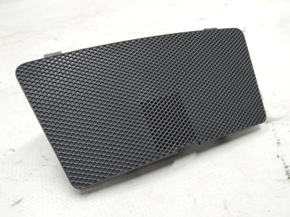 1105487-00-F Abdeckung für das Gehäuse der Displayhalterung am Tesla-Elektroauto