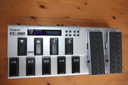 ROLAND FC300 - Midi Fußschalter passend zum VG-99
