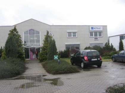 Produktionsgebaeude mit vorgelagertem 2-geschoss. Buerotrakt