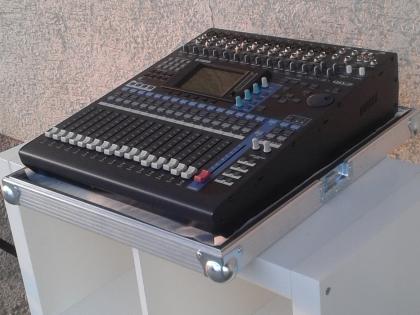 Yamaha 01V96 V2 neuwertig incl. case neuwertig