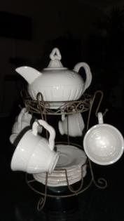 Teeservice aus Keramik 10-teilig