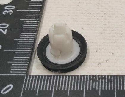 Türkartencliphalter 8MM 0 7-2 5 GRP POM SEAL Tesla Modell 3 1135147-00-A