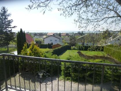 Einfamilienhaus mit Seepanorama in Vonyarcvashegy