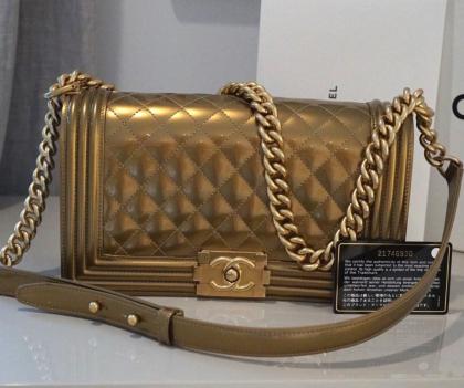 CHANEL 100 ORIGINAL Lackleder Boy Handtasche Original Rechnung