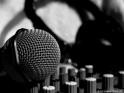 DJ aller Musikrichtungen für Hochzeitsfeier Geburtstagsparty Polterabend Vereins