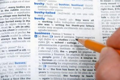 Kostengünstige Sprachausbildungen in Deutsch Englisch Russisch und Spanisch