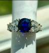 Weißgold Ring mit Saphir und Diamanten
