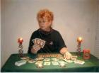 TV-Live Expertin Kyra geweihte Hohepriesterin legt den Tarot