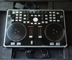 Vestax VCI-300 Professional DJ-Controller inkl. Hardcase