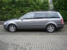 VW Passat Kombi TDI 1 9 mit Sportfahrwerk außer Leder alles.
