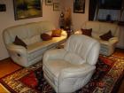 2/3 teilige Couchgarnitur mit Fernsestuhl echt leder cremefarbig