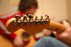 Gitarrenunterricht München für komplette Anfänger und Fortgeschrittene für Jung