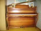 Schimmel Klavier 112 B Nussbaum satiniert