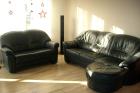 Graublaue 2- u. 3 Sitzer Ledercouch mit Ottomane