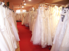 1000 neue Brautkleider ab Euro 250. -
