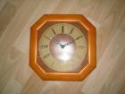 Wanduhr orange