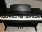 Digitalpiano / E. Piano Yamaha Clavinova