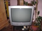 Farbfernsehgerät mit integrierte DVD - Player der Marke SEG Digital