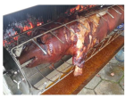 Spanferkelgrill Verleih mit Serviceleistungen nach Wunsch