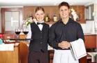 Servicemitarbeiter / Servicemitarbeiterin in Vollzeit oder Teilzeit - Gastronom
