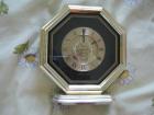 Schwarz / goldene Uhr
